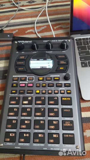 Roland SP404mk2