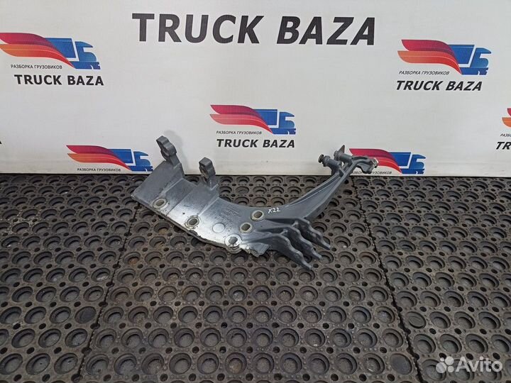 Кронштейн подножки правой Daf XF106