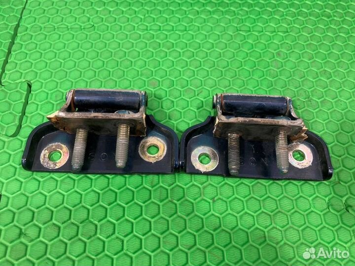 Петля двери багажника Acura Mdx YD1 J35A5 2004