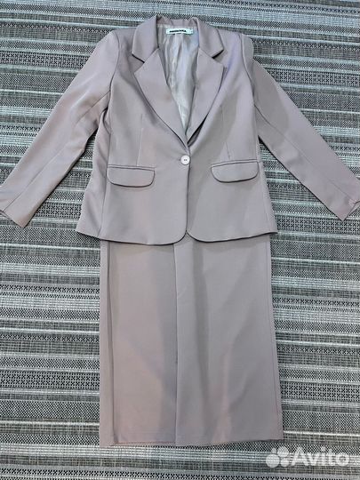 Костюм женский