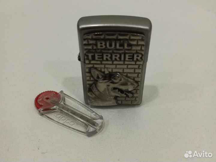 Зажигалка Zippo Bull Terrier