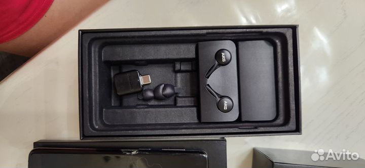Samsung Galaxy S10, 8/128 ГБ