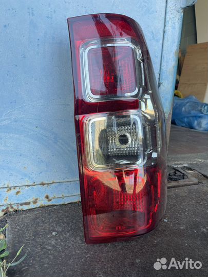 Фонарь задний левый