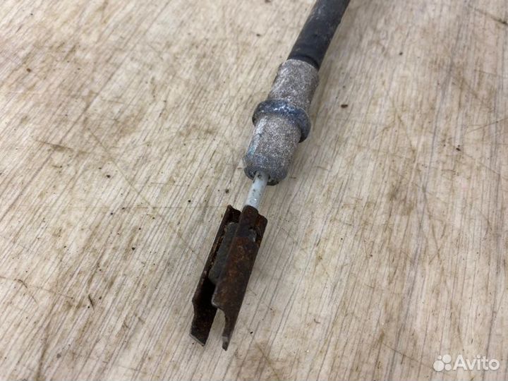 Трос ручника задний левый Mitsubishi Pajero Sport