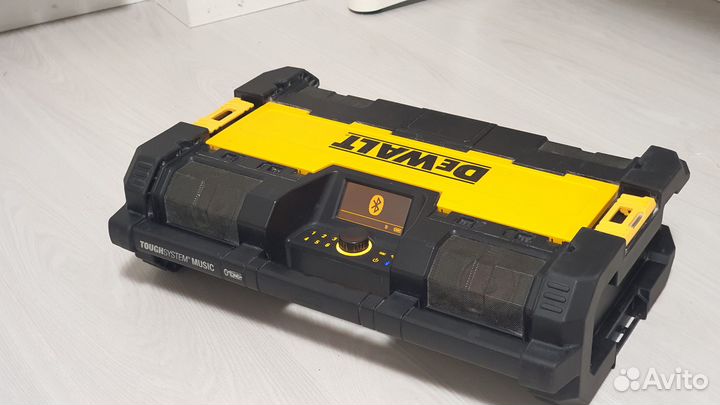 Радиоприемник DeWalt dwst1-75659