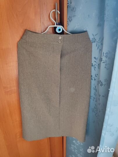 Костюм жилетка и юбка