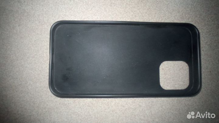 Чехол на iPhone