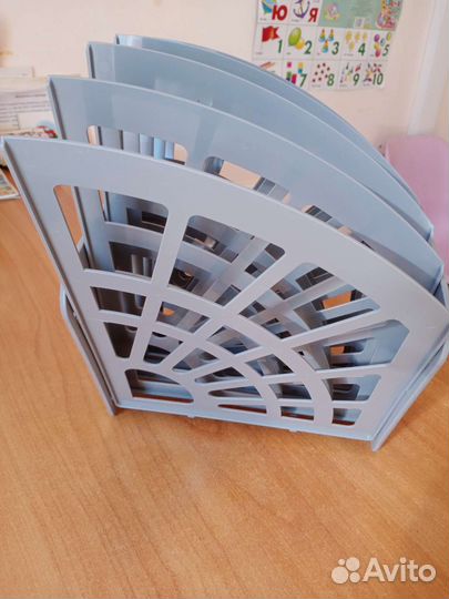 Лоток, подставка для бумаг