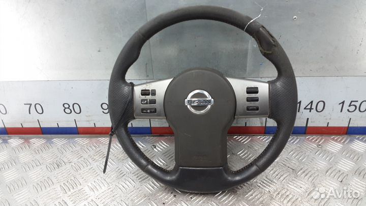 Руль на Nissan Navara D40