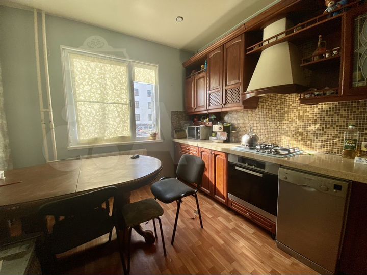 3-к. квартира, 82 м², 1/5 эт.