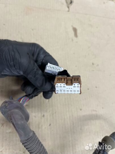 Проводка двери передней левой Ниссан Икстрейл Т30