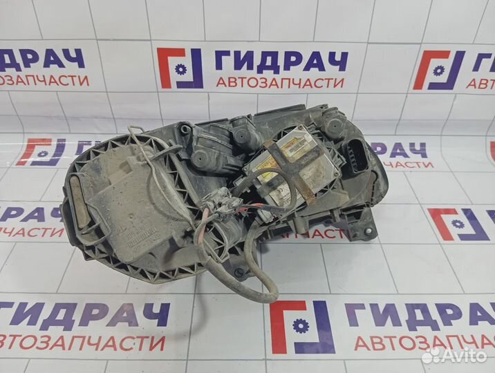 Фара левая Volkswagen Touran (1T1) 1T0941005R