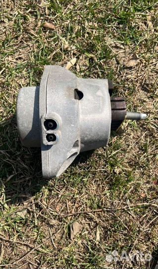 Опора крепления двигателя камаро 6