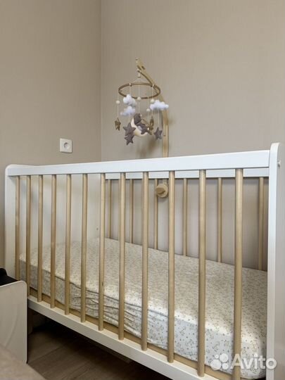 Детская кроватка
