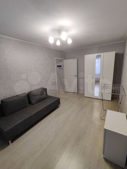 2-к. квартира, 50 м², 1/5 эт.