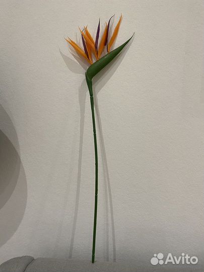 Искусственный цветок стрелиции