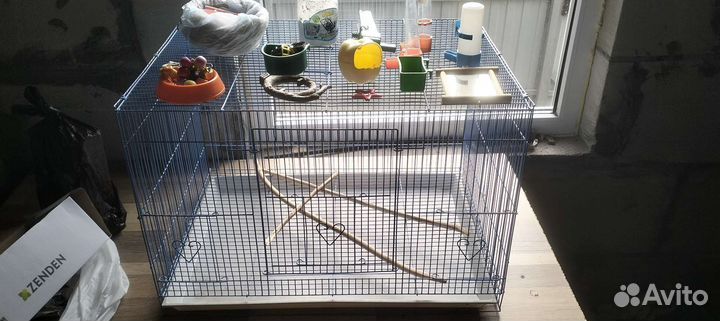 Большая клетка для птиц