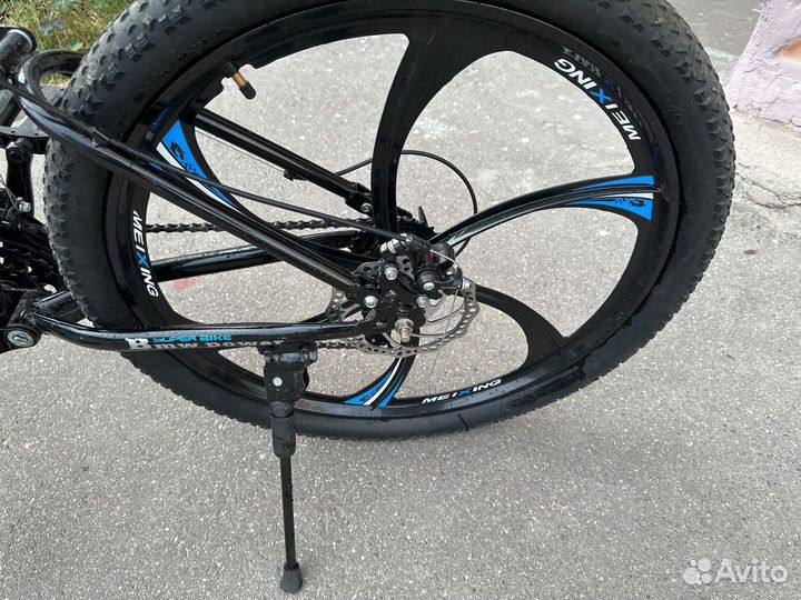 Велосипед на литых дисках bmv