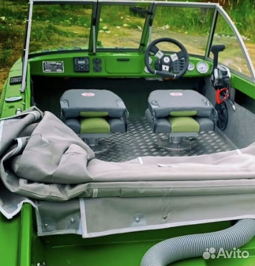 Экстерьер лодки яхты