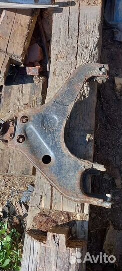 Рычаг нижний Mitsubishi Pajero Sport