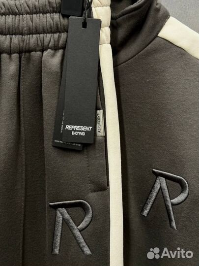 Спортивный костюм Represent