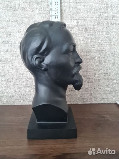 Бюст Ф.Э.Дзержинский Каслинское литьё