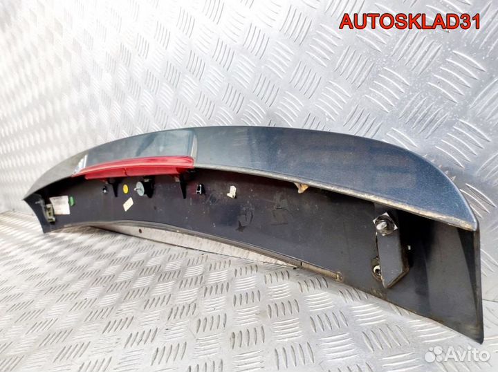 Спойлер крышки багажника VW Touareg 7L6827933H