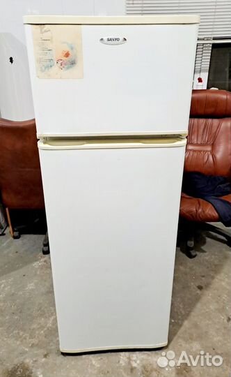 Холодильник Sanyo 145см узкий доставка
