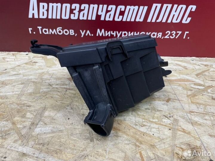 Корпус блока предохранителей Renault Duster