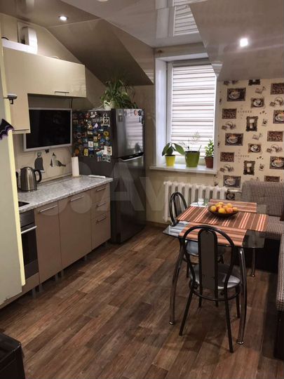 2-к. квартира, 70 м², 4/4 эт.