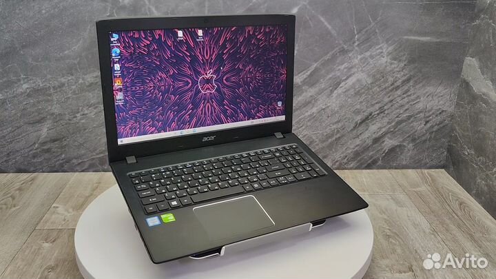 Acer TravelMate P259 / i3 / SSD / GeForce 940mx