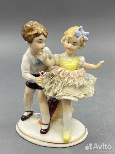 Статуэтка Дети ГДР Кружевница Unterweissbach