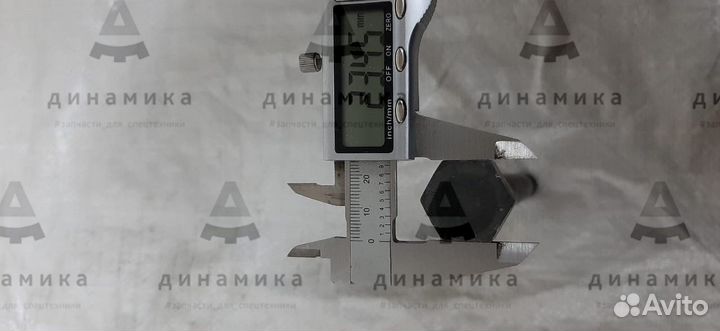 Болт (М16х205) гбц двигателя Shanghai C6121