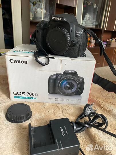 Фотоаппарат canon 700d обьектив 17-40f/4L