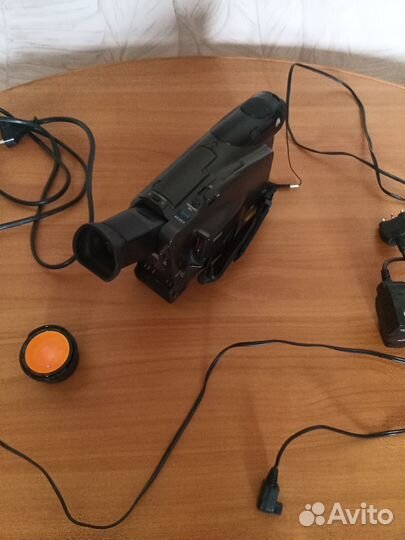 Видеокамера Panasonic NV-R500