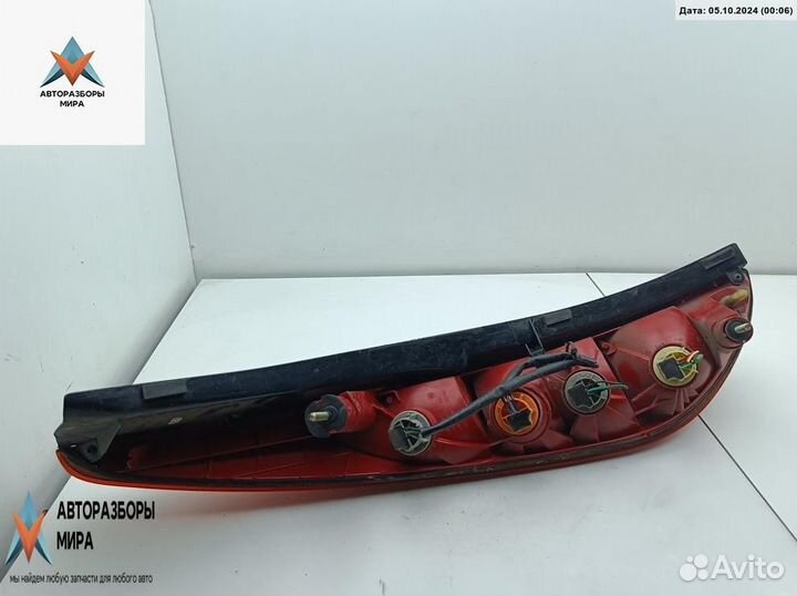 Фонарь задний правый Ford Mondeo 3 2001