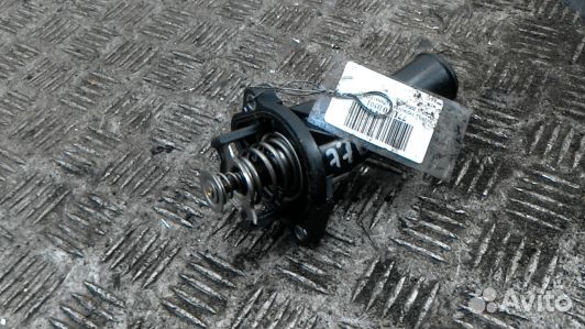 Корпус термостата бензиновый ford focus 2 (77U10B5