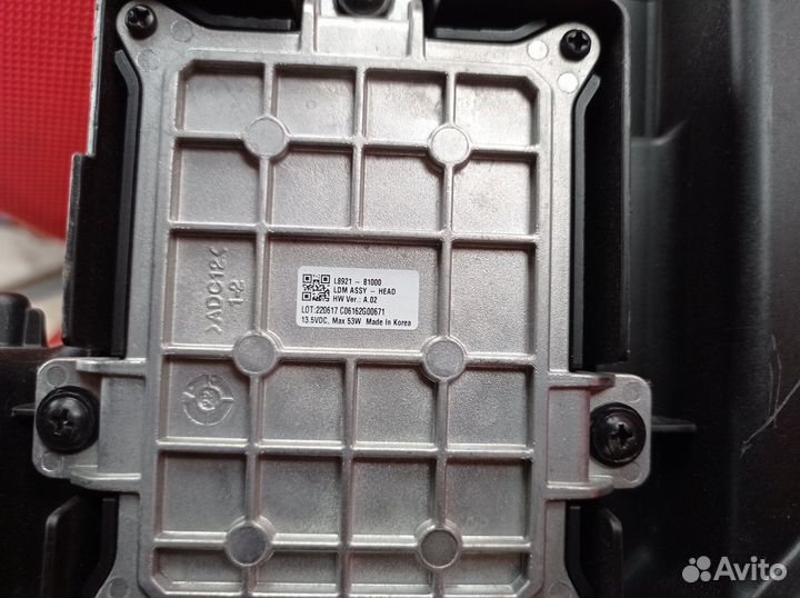 Фара правая Kia K8 GL3 G6DT 92102-L8000