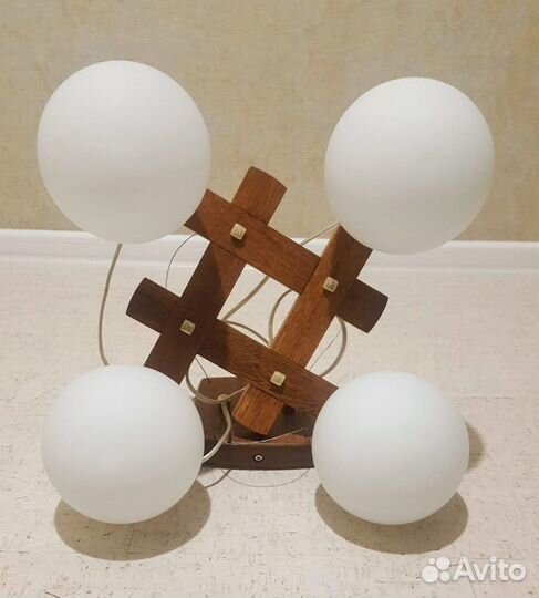 Продается люстра потолочная 