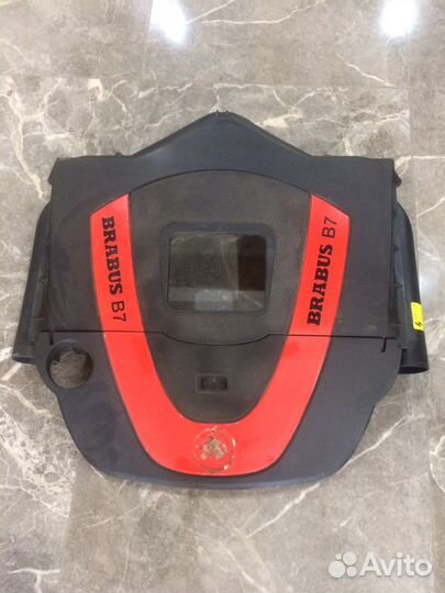 Крышка на мотор mercedes 3.5