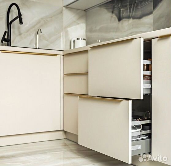 Угловая кухня