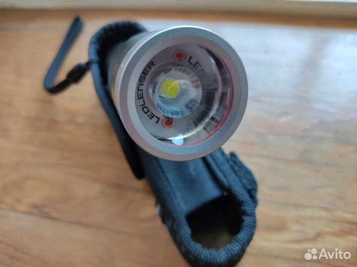 Аккумуляторный фонарь LED lenser MT14