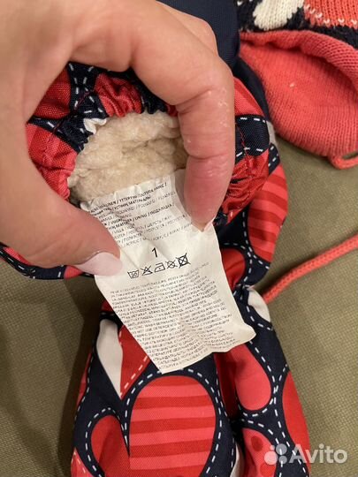 Шапка и варежки комплект