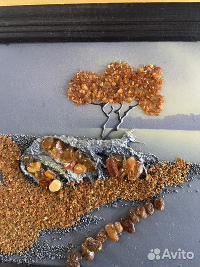 Картина из янтаря