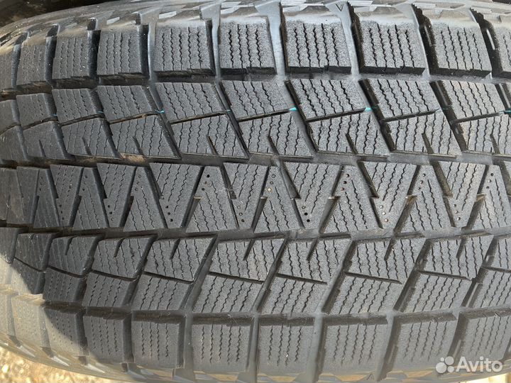 Bridgestone Blizzak DM-V1 225/55 R17 97R