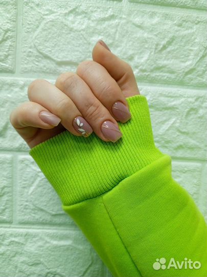 Мастер маникюра и педикюра