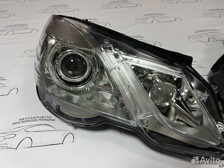 Комплект передних фар Mercedes W212 дорестайлинг