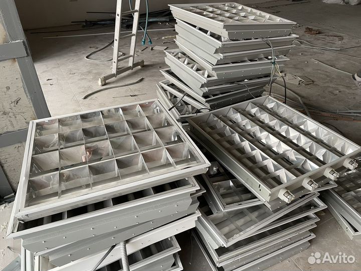 Светильник потолочный