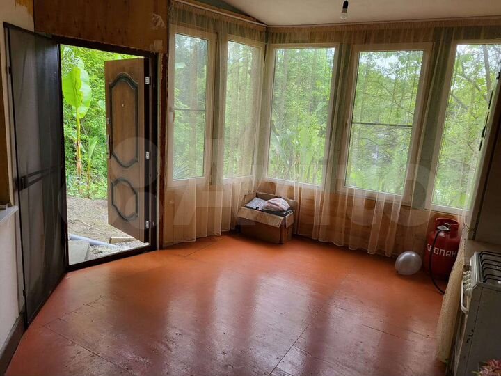 Квартира-студия, 35,8 м², 1/3 эт.