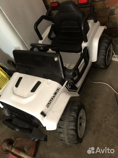 Детский электромобиль jeep wrangler